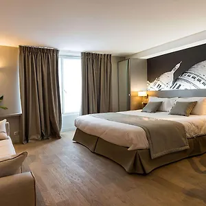 Otel Midnight
