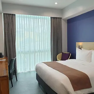 ** Otel Leez Makati Filipinler